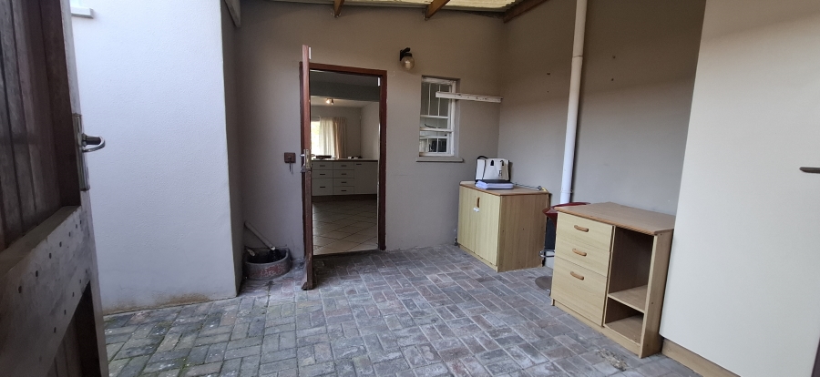 To Let 3 Bedroom Property for Rent in Nahoon Valley Park Eastern Cape